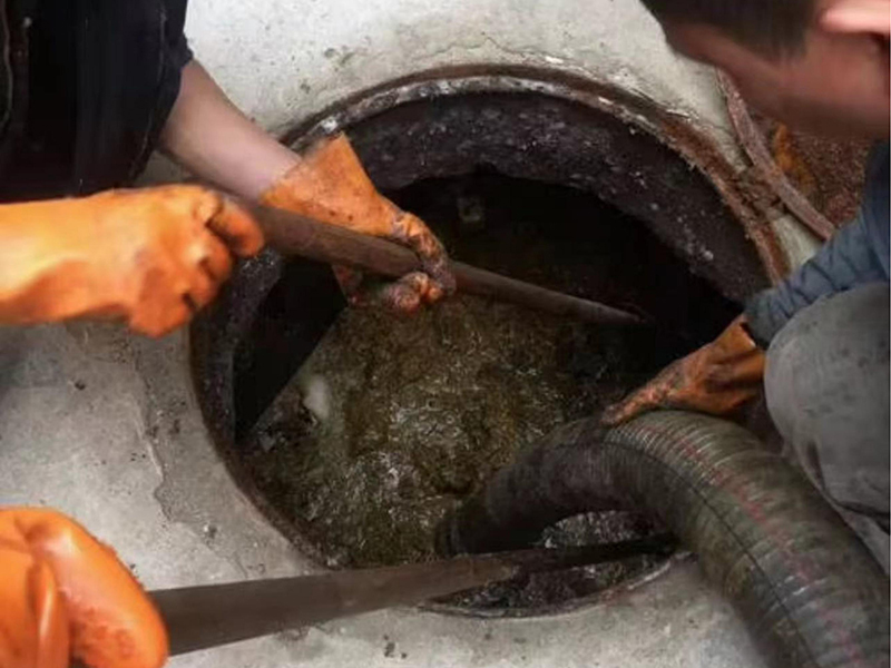 淮北清理化粪池时如何避免沼气的危害?